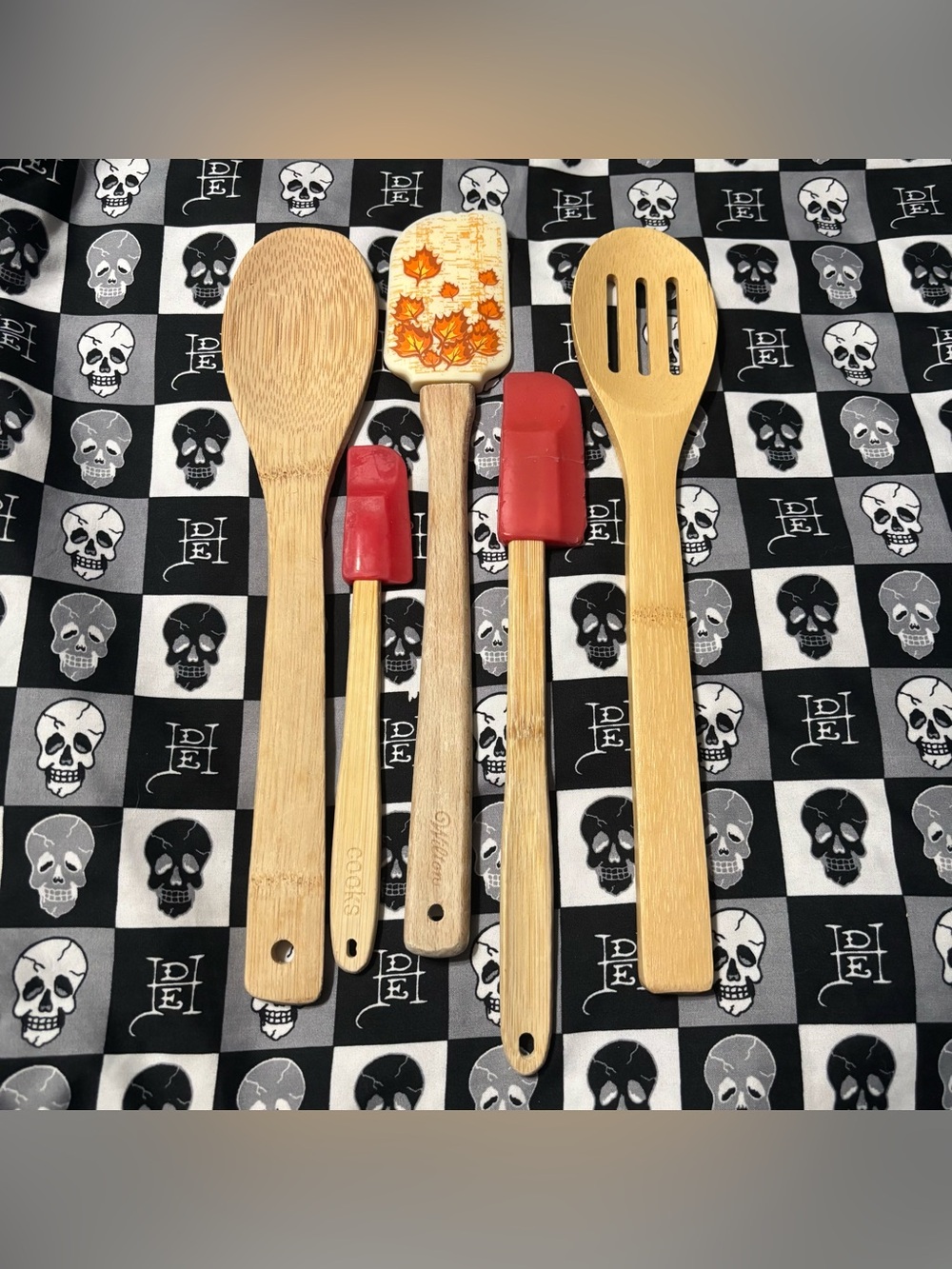 🎃5 for $25🎃 Wood Kitchen Tools Bundle Spoons Wilton Silicone Spatula